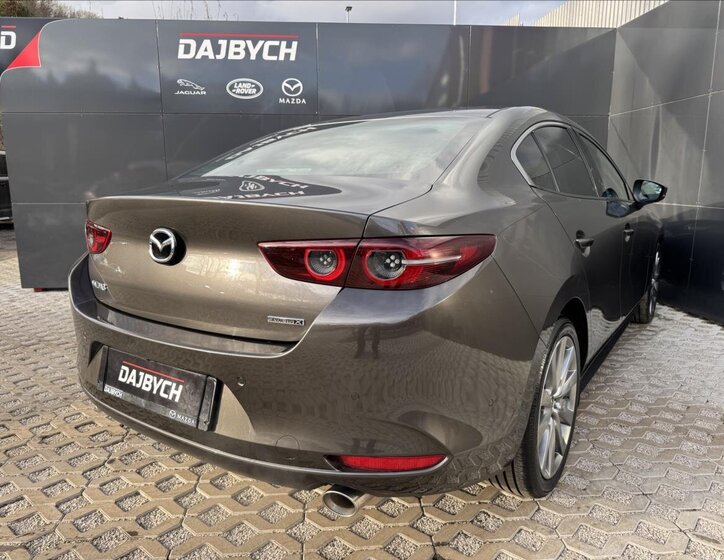 Mazda 3 Sedan 2,0 l 132 kw