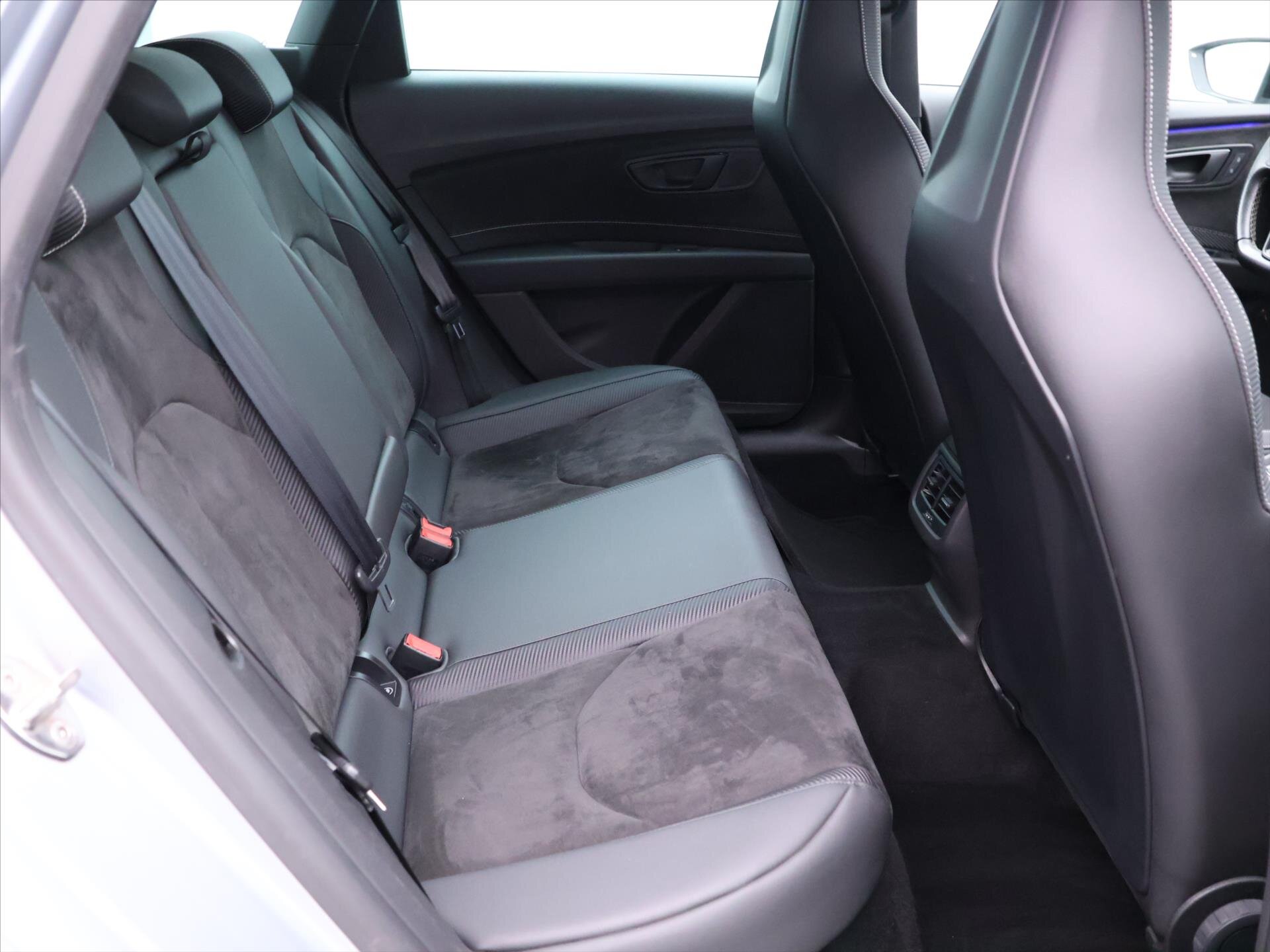 Seat Leon Kombi 2,0 l 221 kw