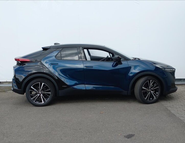 Toyota C-HR SUV 2,0 l 112 kw
