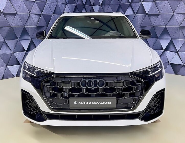 Audi Q8 SUV 3,0 l 290 kw