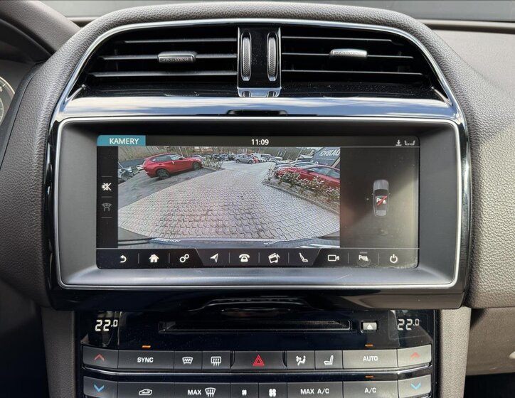 Jaguar F-Pace SUV 2,0 l 132 kw