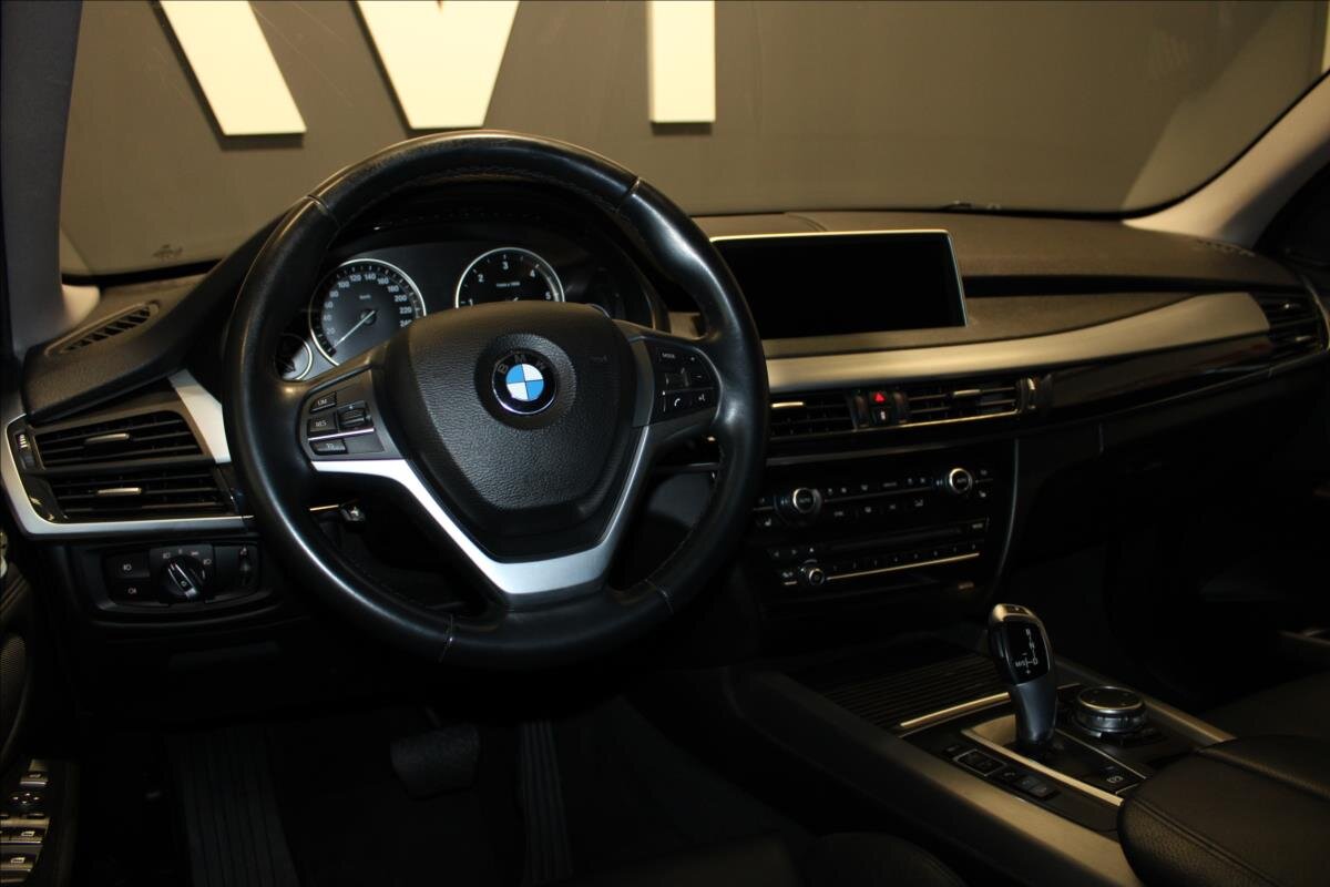 BMW X5 SUV / Terénní 3,0 l 190 kw