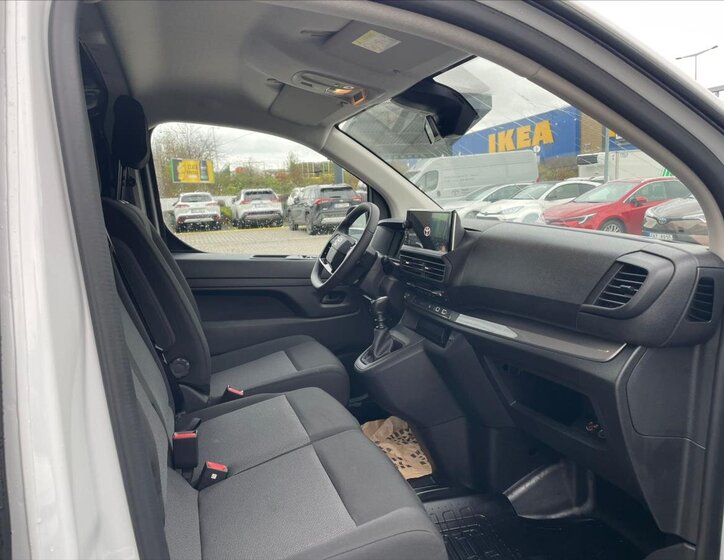 Toyota ProAce VAN-Minibus 2,0 l 106 kw
