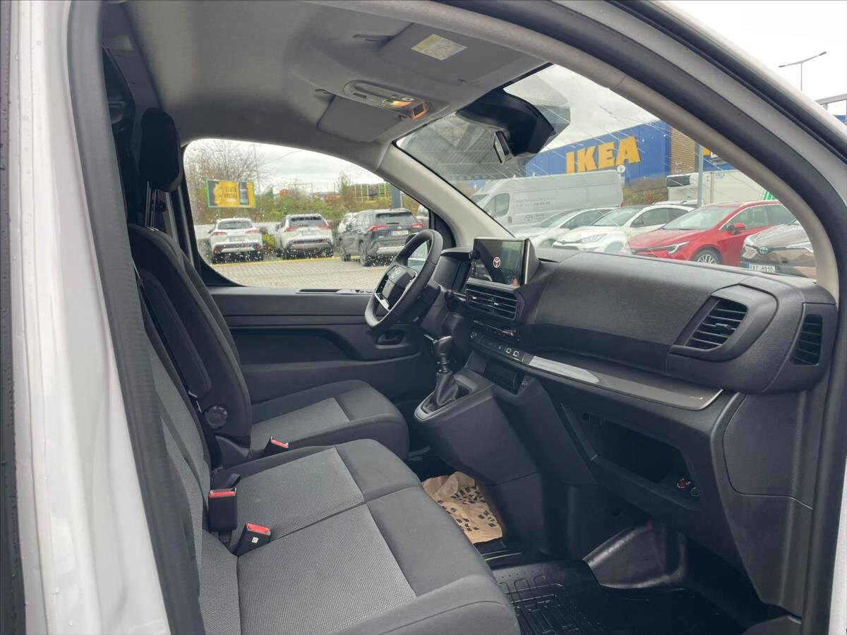 Toyota ProAce VAN-Minibus 2,0 l 106 kw