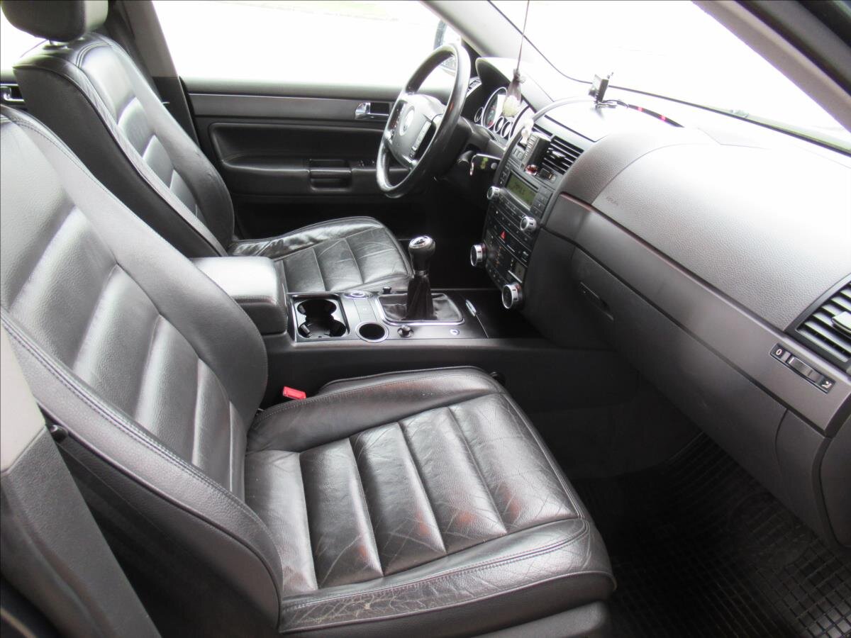 Volkswagen Touareg Kombi 2,5 l 165 kw