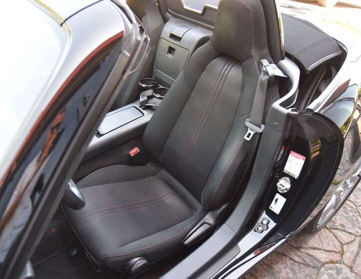 Mazda MX-5 15
