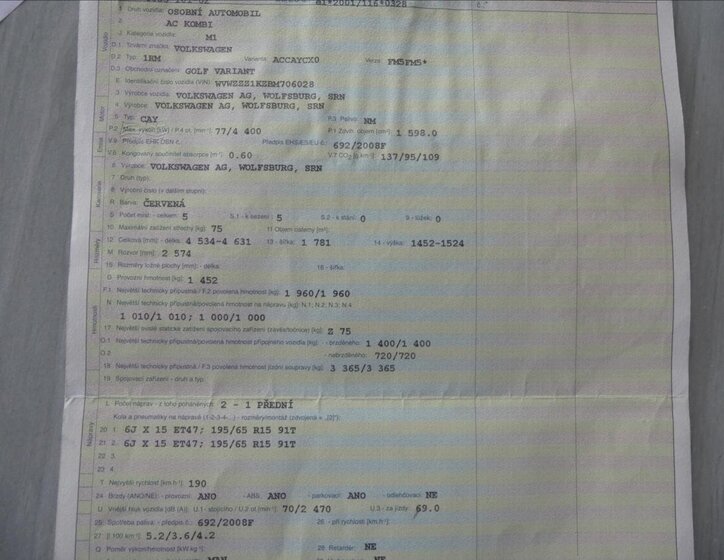 Volkswagen Golf Kombi 1,6 l 77 kw