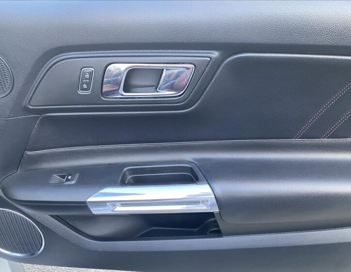 Ford Mustang Kabriolet 2,3 l 233 kw