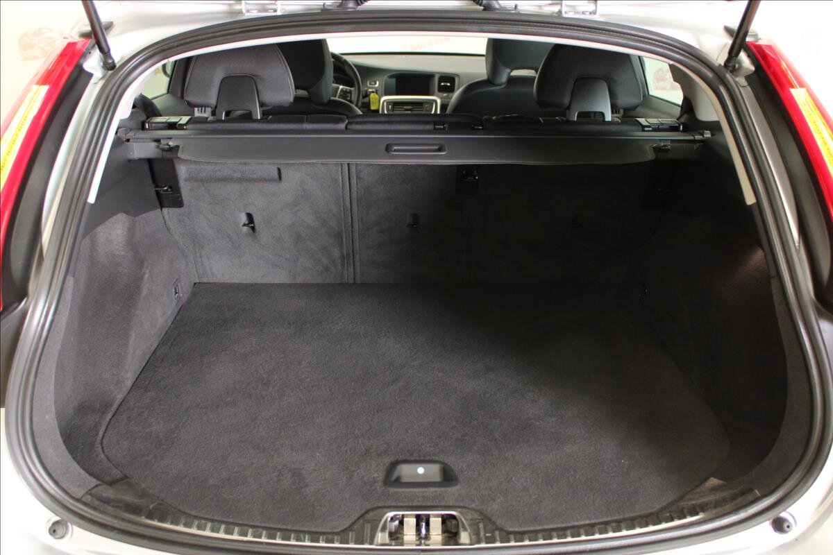 Volvo V60 Kombi 2,0 l 110 kw