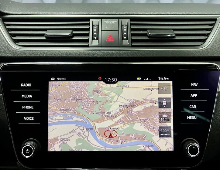 Škoda Superb Sedan / Limuzína 2,0 l 140 kw