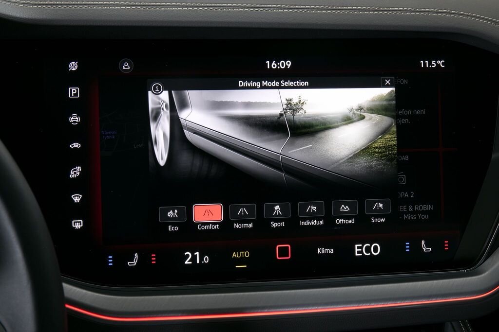 Volkswagen Touareg SUV / Terénní 3,0 l 210 kw