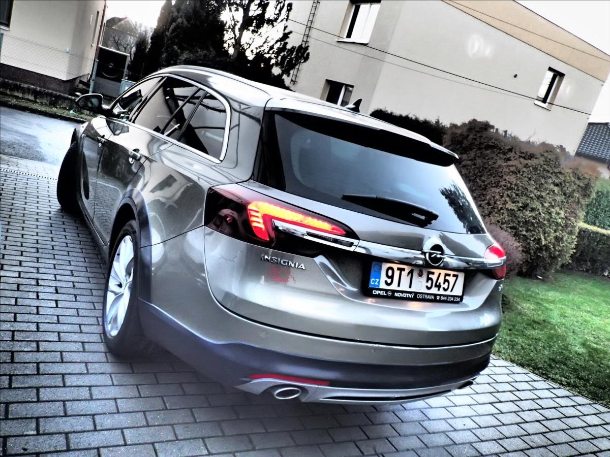 Opel Insignia Kombi 2,0 l 143 kw