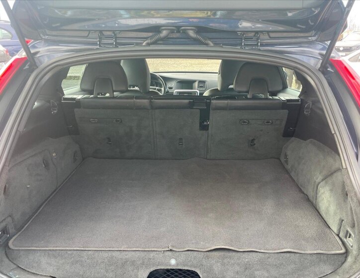 Volvo V60 Kombi 2,4 l 158 kw