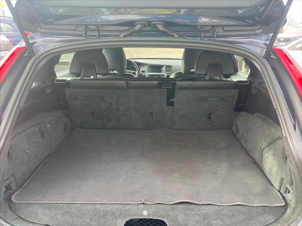 Volvo V60 Kombi 2,4 l 158 kw