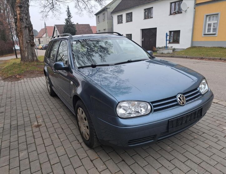 Volkswagen Golf 1