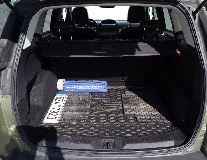 Ford Kuga SUV / Terénní 1,6 l 110 kw