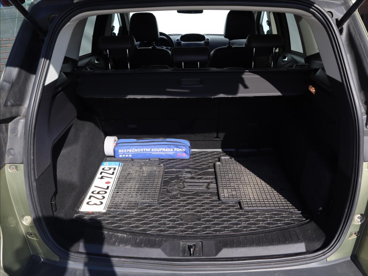 Ford Kuga SUV / Terénní 1,6 l 110 kw