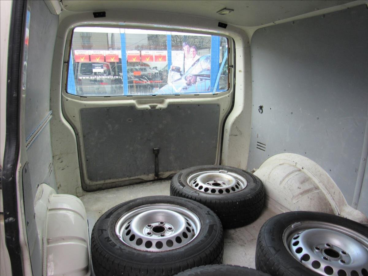 Volkswagen Transporter Skříň 1,9 l 62 kw