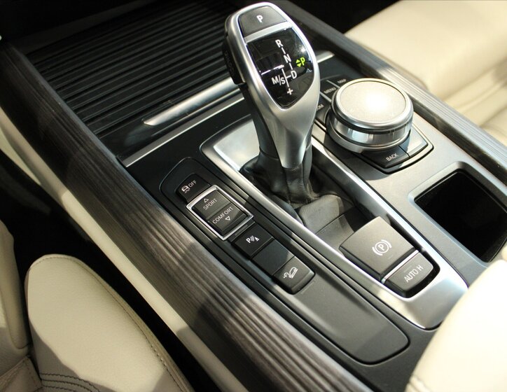 BMW X5 SUV / Terénní 3,0 l 230 kw