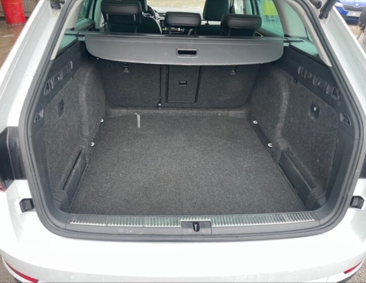 Škoda Superb Kombi 1,5 l 110 kw