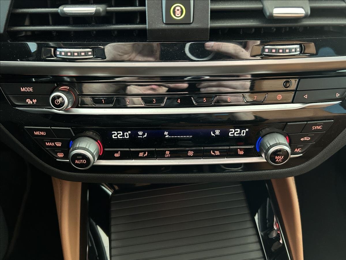 BMW X4 SUV / Terénní 2,0 l 140 kw