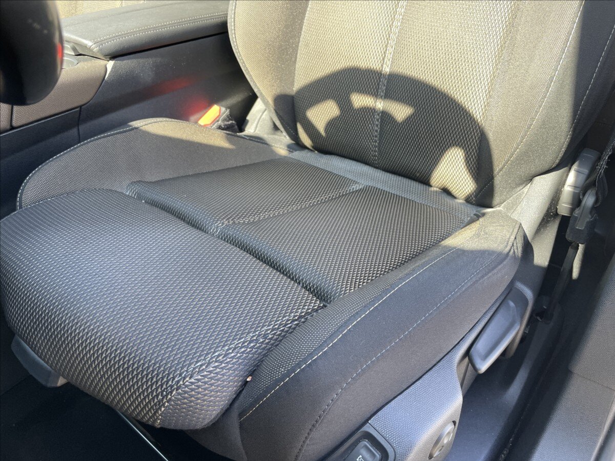 DS Automobiles DS7 Crossback Kombi 2,0 l 130 kw