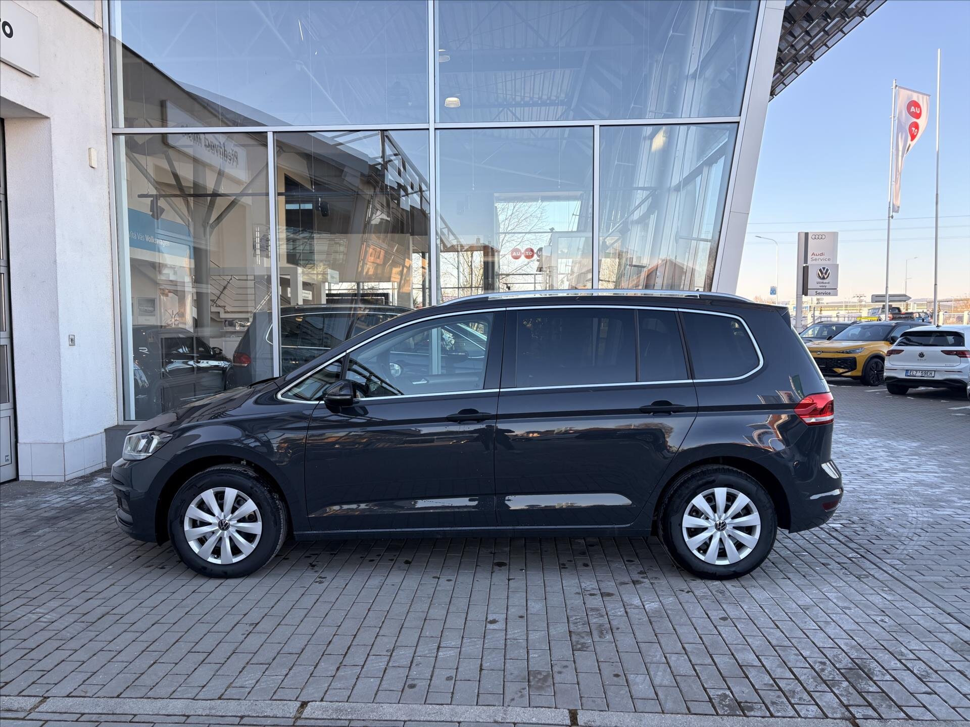 Volkswagen Touran MPV 1,5 l 110 kw