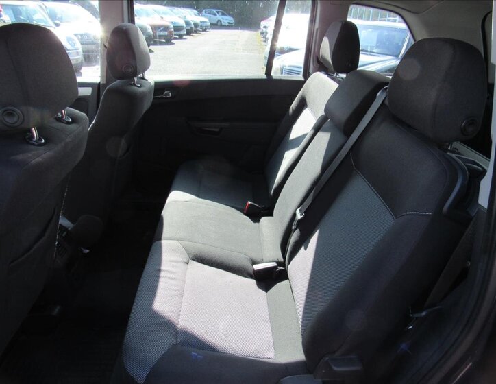 Opel Zafira Kombi 1,7 l 81 kw