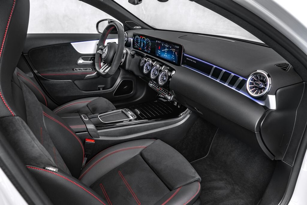 Mercedes-Benz Třídy A Hatchback 2,0 l 310 kw