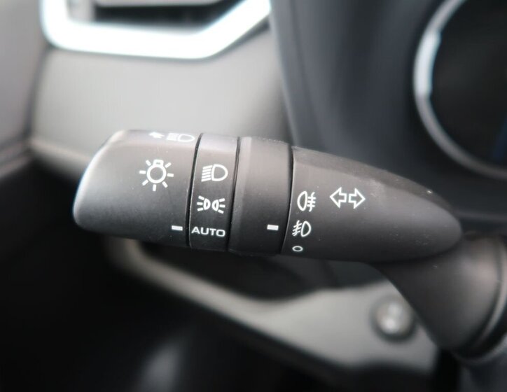 Toyota RAV4 SUV 2,5 l 131 kw