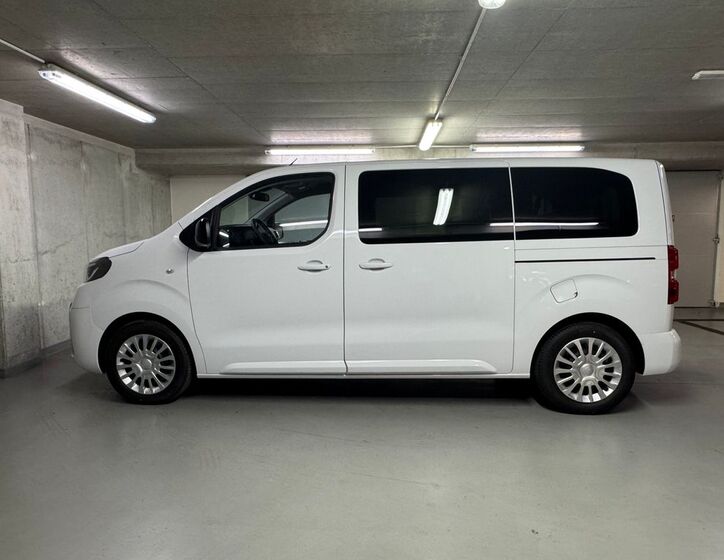 Toyota ProAce Verso 8