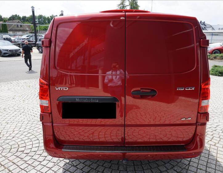 Mercedes-Benz Vito 5