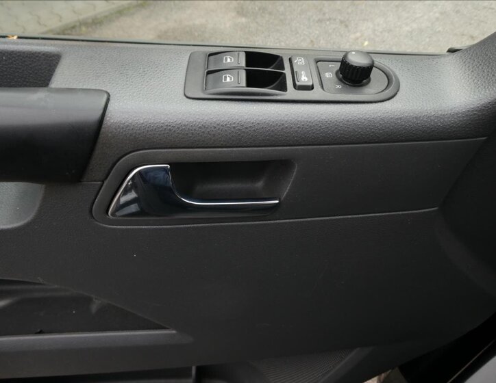 Volkswagen Caravelle 30