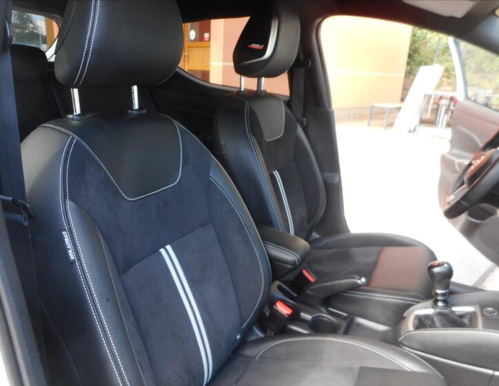 Nissan Micra Hatchback 999,0 86 kw