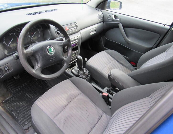 Škoda Octavia Sedan / Limuzína 1,9 l 66 kw