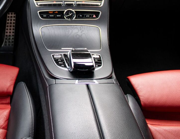 Mercedes-Benz Třídy E 18