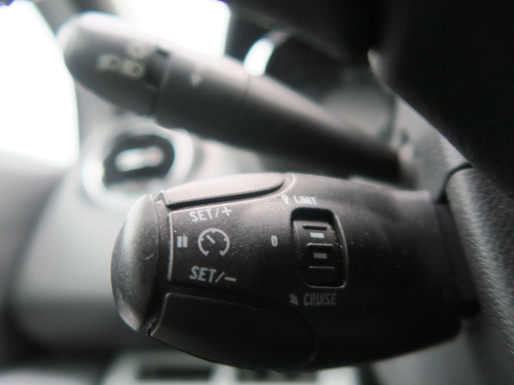 Peugeot 5008 MPV 2,0 l 120 kw