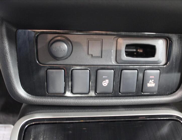 Mitsubishi Outlander 26