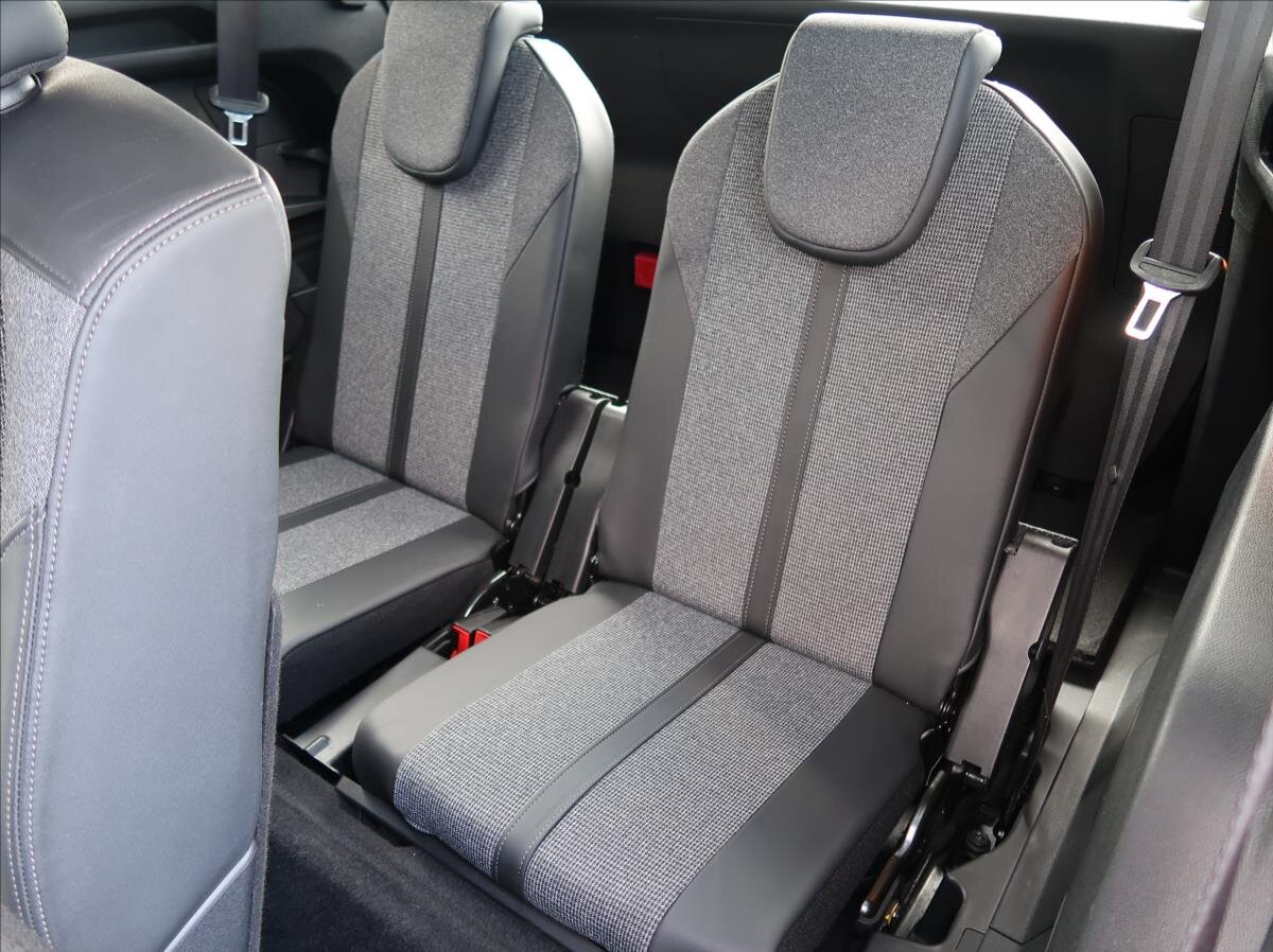 Peugeot 5008 SUV / Terénní 1,2 l 96 kw