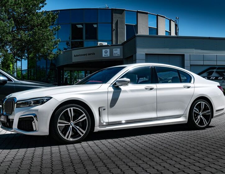 BMW Řada 7 24