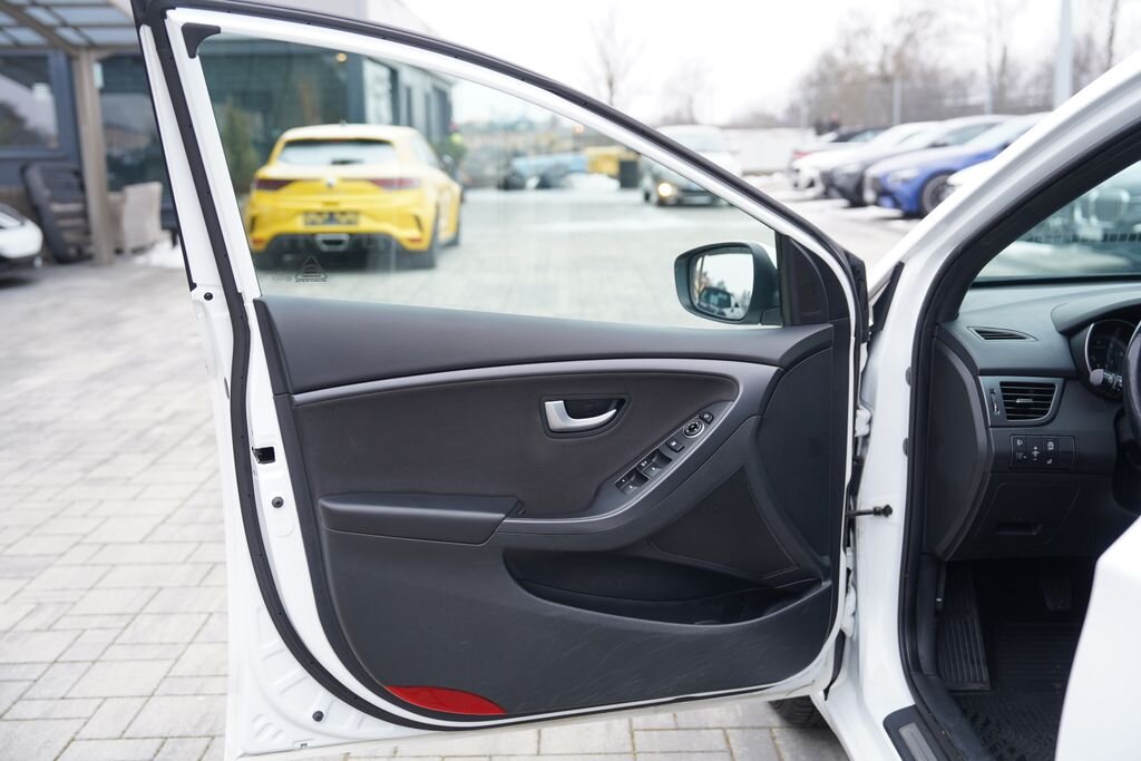 Hyundai i30 Kombi 1,6 l 99 kw