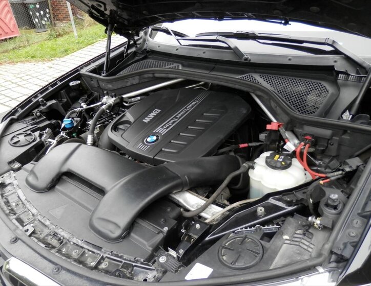 BMW X5 Kombi 3,0 l 190 kw