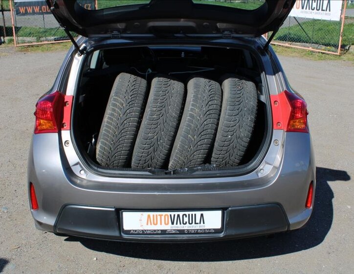 Toyota Auris Hatchback 1,3 l 73 kw