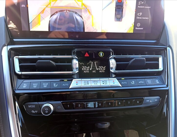 BMW Řada 8 Kupé 4,4 l 390 kw