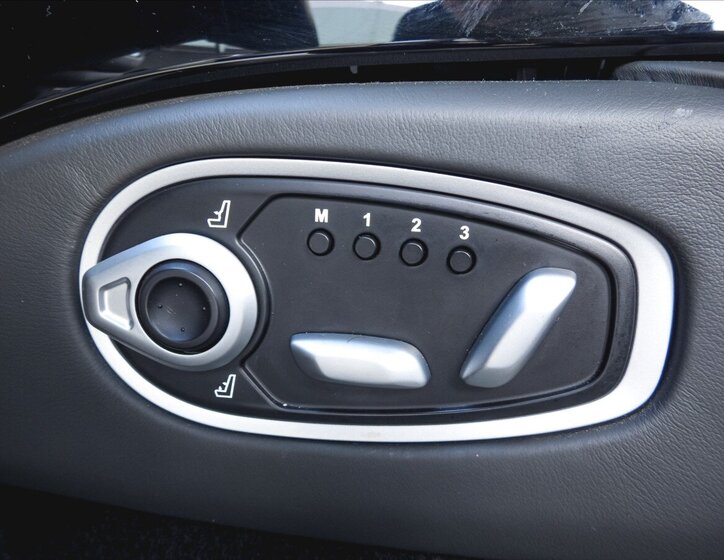 Aston Martin V8 Vantage Kupé 4,0 l 375 kw