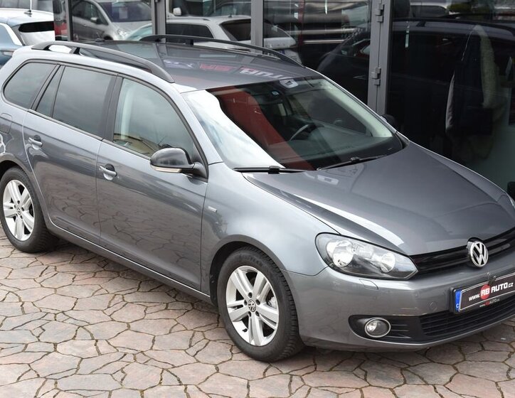 Volkswagen Golf Kombi 1,6 l 77 kw