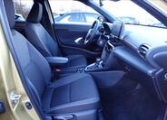 Toyota Yaris Cross 12