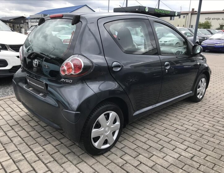 Toyota Aygo Hatchback 998,0 50 kw