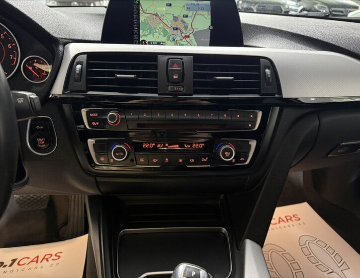 BMW Řada 4 Sedan / Limuzína 2,0 l 135 kw