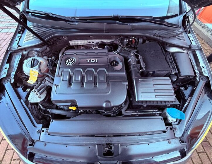 Volkswagen Golf Kombi 1,6 l 81 kw